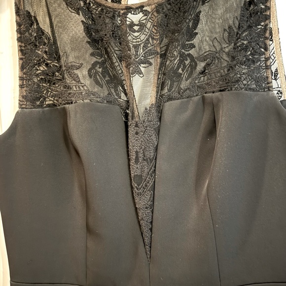 BCBG MAXZARIA Lace and black dress - Picture 3 of 4